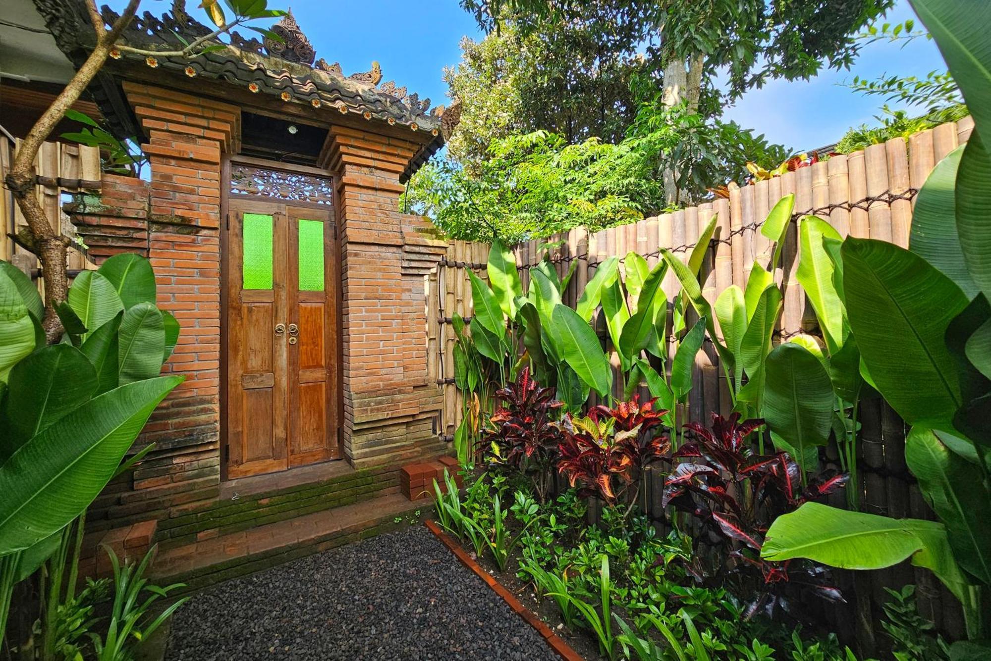 Diyara - 6000 Sq Ft Private - Stunning Rice Field View - Big Pool & Garden Ubud (Bali)